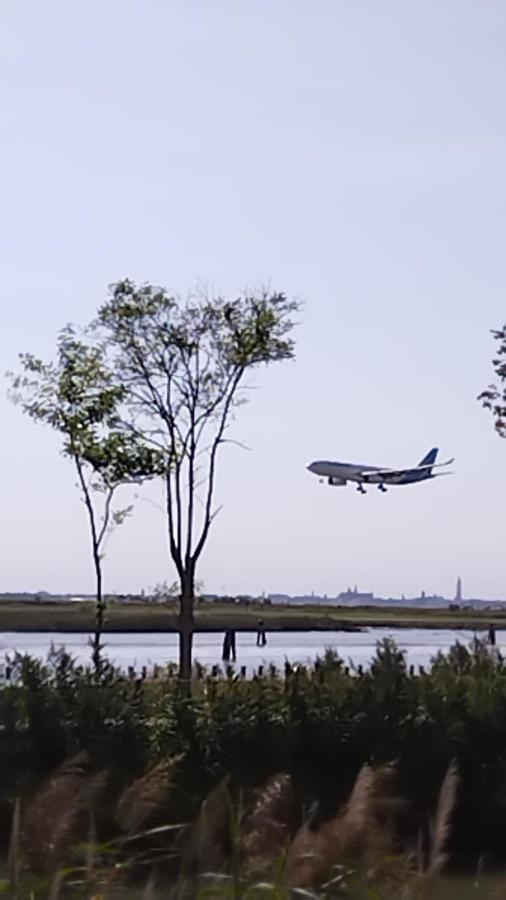"Fly To Venice" Airport Tessera Exterior foto